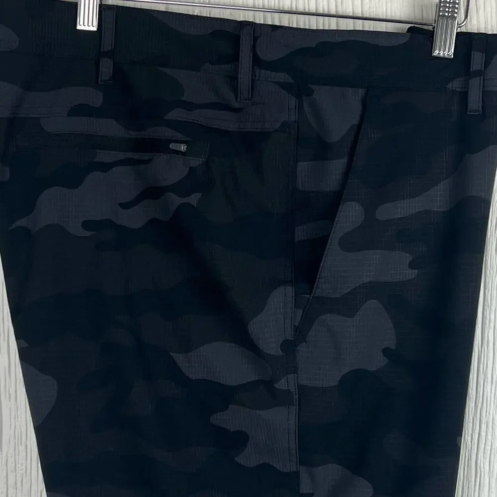George shorts mens 40 Camo flat front back pocket one with a zipper NICE!